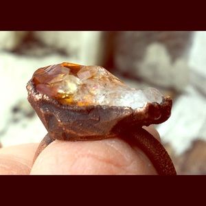 Raw-cut Citrine Copper ring.